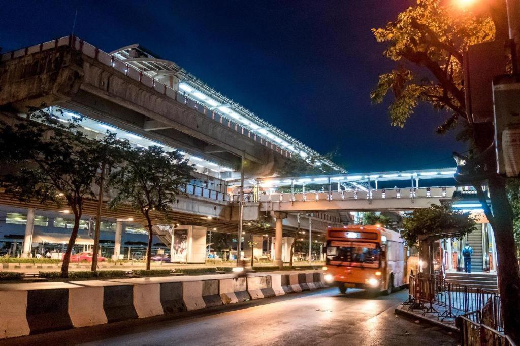 Pannapat Place Bangkok Buitenkant foto